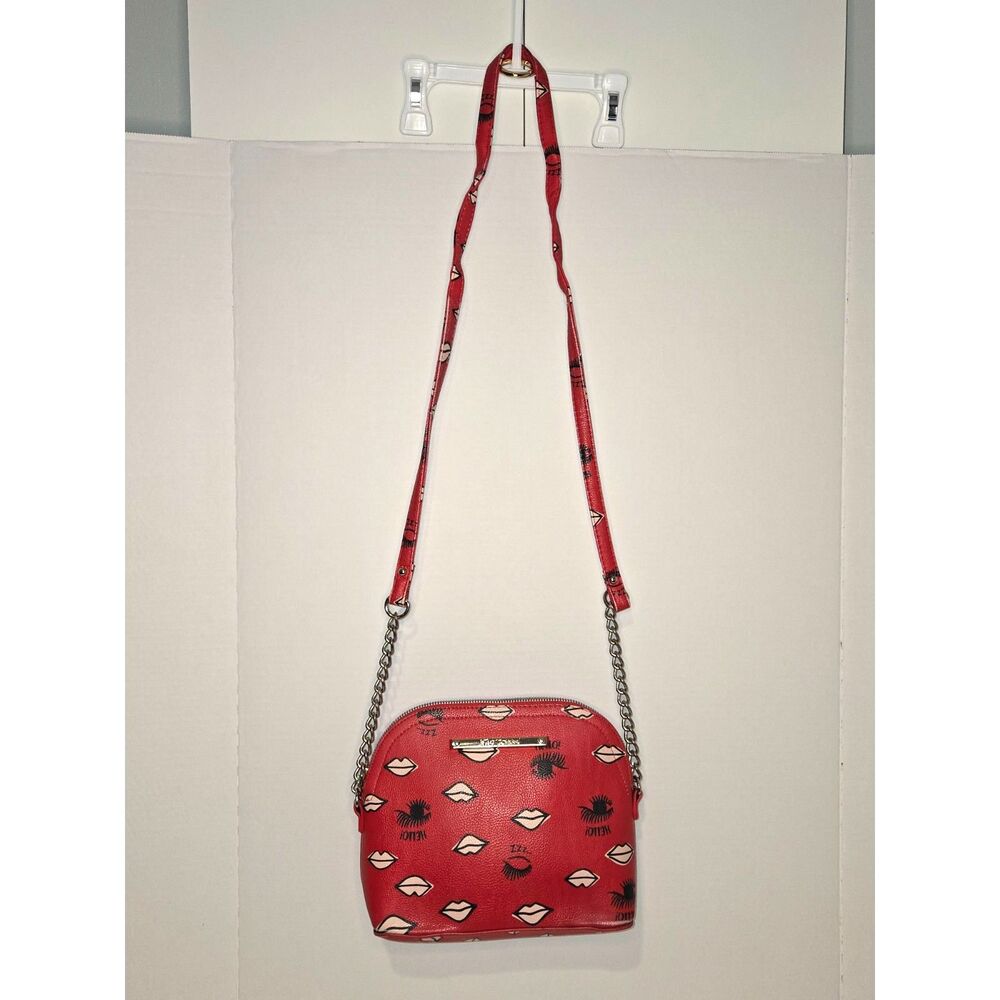 Betsey Johnson Lips & Lashes Women's Crossbody Bag | Red - Picture 3 of 10